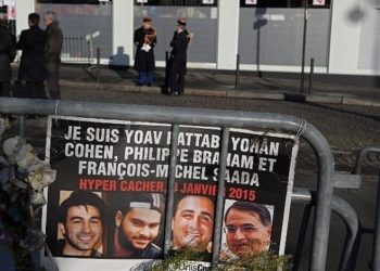 Un leader juif européen sur quatre envisage d’émigrer en raison de l’antisémitisme