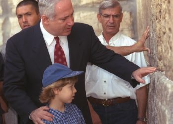 Netanyahu retweete l’appel au rassemblement au Mur occidental pour contrer les « femmes du Mur »