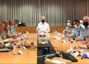 Dur à digérer : Gantz impute la violence arabe aux juifs, et engage une action anti nationalisme juif en Judée Samarie