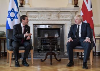 Président Isaac Herzog à Boris Johnson: « La décision de mettre le Hamas hors la loi était la bonne »