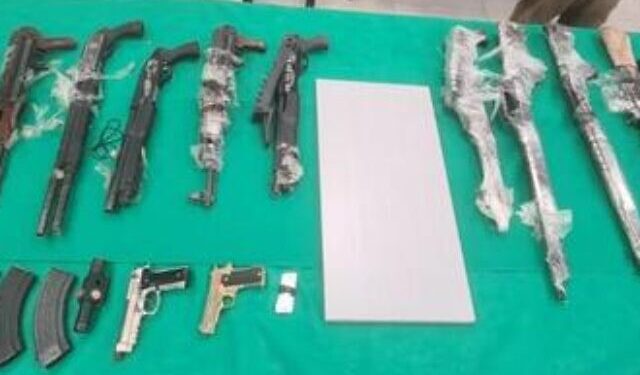 Les forces de sécurité israéliennes arrêtent une opération de contrebande d’armes en provenance de Jordanie