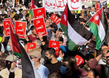 Des milliers de personnes en Jordanie protestent contre l’accord sur l’eau conclu avec Israël, « l’ennemi »