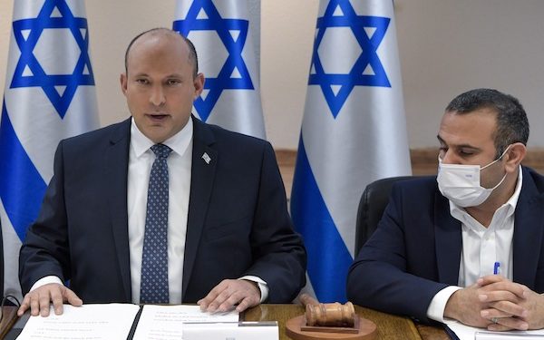 Une tempête a éclaté pendant le débat gouvernemental: « Qui êtes-vous au juste? »