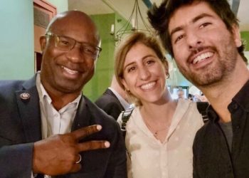 Les Démocrates Socialistes d’Amérique renoncent à expulser Jamaal Bowman pour son voyage en Israël