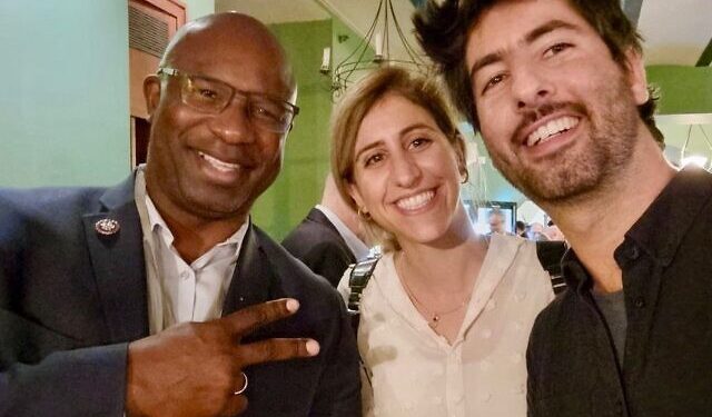 Les Démocrates Socialistes d’Amérique renoncent à expulser Jamaal Bowman pour son voyage en Israël