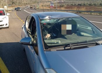 Lundi commence bien : des Arabes jettent des pierres sur des voitures dans l&rsquo;espoir de tuer des Juifs