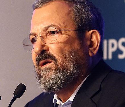 Ehud Barak attaque Naftali Bennett