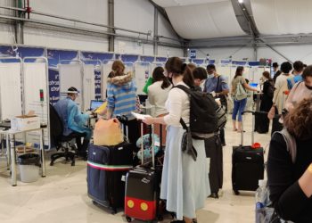 Omicron : Si vous rentrez chez vous en Israël, voilà ce que vous devez savoir