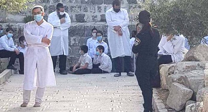 Les juifs qui ont prié sur le Mont du Temple déguisés en musulmans ont été acquittés par le tribunal