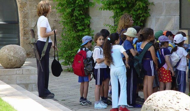 Après les vacances de Hanoukka : pénurie de milliers d’enseignants et de professeurs de maternelle