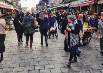 Incroyable : Des dizaines de personnes négatives – si ce n&rsquo;est des centaines – ont violé la quarantaine