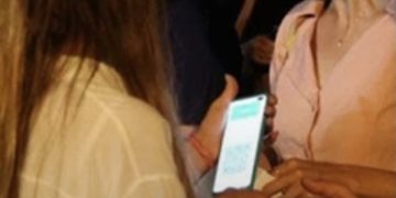 Les propriétaires de magasins menacent : « Nous ne ferons pas respecter le passe vert »