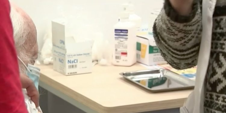 Israël repousse la quatrième dose de vaccin pour les plus de 60 ans
