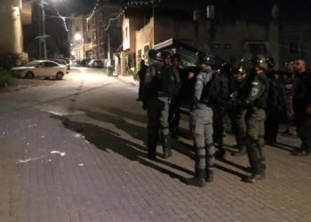Umm al-Fahm, zone de non-droit, a vécu une nuit d’incidents et d’agressions : 1 mort, 2 policiers blessés