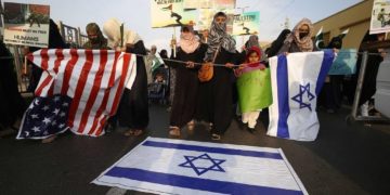 Manifestation dans la ville pakistanaise de Karachi en soutien aux « Palestiniens », contre Israël et l’Amérique