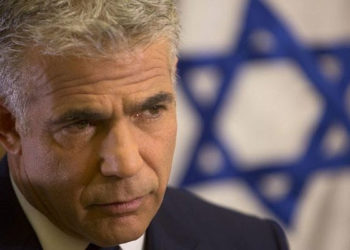 Lapid se rend au Caire alors que les tensions entre Israël et le Hamas s’intensifient