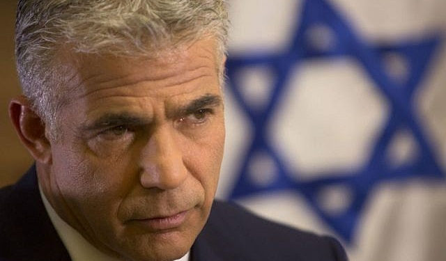 Lapid se rend au Caire alors que les tensions entre Israël et le Hamas s’intensifient