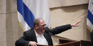 Émeute à la Knesset : Meretz vote contre un projet de loi de la coalition – qui est adopté avec le soutien de l&rsquo;opposition