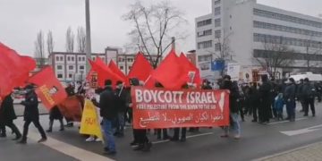 « Libérez la Palestine de la rivière à la mer » – slogans antisémites lors d’un rassemblement de la gauche à Berlin