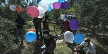 Des terroristes ont lancé des ballons explosifs sur Israël