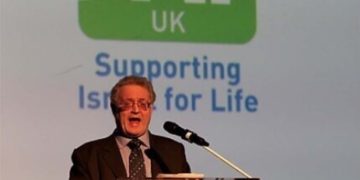 Un responsable juif britannique démissionne suite à ses commentaires désobligeants sur les terroristes