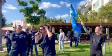 Après Bibi, Bennet : des entrepreneurs manifestent devant le domicile de Bennett et demandent sa démission