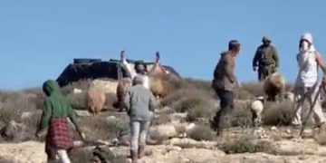 Nouvel affrontement entre militants de droite et gauchistes qui aident les Arabes palestiniens à coloniser des terres juives