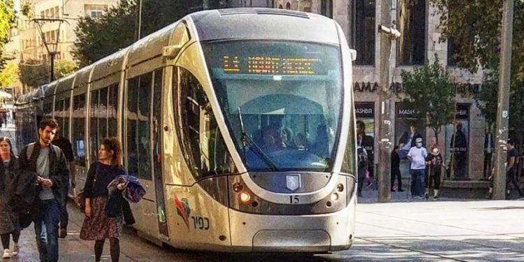 Israël : deux nouvelles lignes de tramway seront construites non par des Chinois, mais par le Français Alstom et l’Espagnol CAF