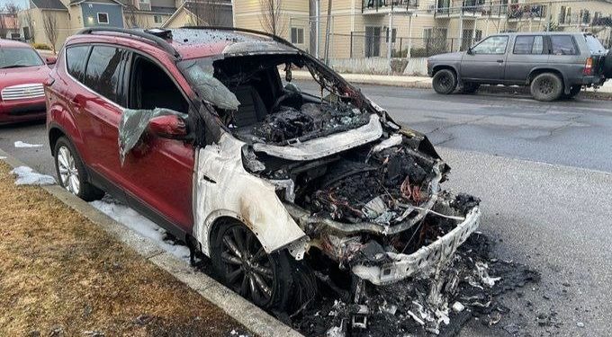 Attaque à la bombe contre une voiture transportant un juif