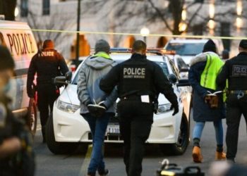 Des manifestants anti-israéliens antisémites arrêtés devant l&rsquo;ambassade d&rsquo;Israël à Washington