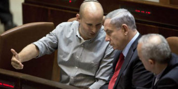 Bennett : « Netanyahu a menacé de s&rsquo;en prendre à moi avec tout ce qu&rsquo;il a, si je ne soutenais pas la 5e élection »