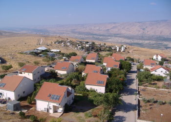 Les photos des champs arabes « détruits par les FDI » exhibées par Ahmed Tibi ont en fait révélé que ce sont des terres volées à Israël