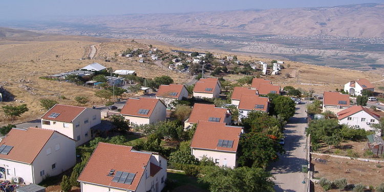 Les photos des champs arabes « détruits par les FDI » exhibées par Ahmed Tibi ont en fait révélé que ce sont des terres volées à Israël