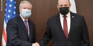 La sorcière Nancy Pelosi et une délégation Démocrate se rendent en Israël après la visite de Lindsey Graham