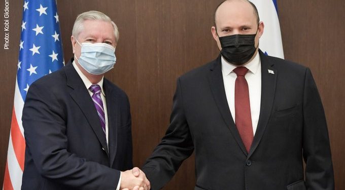 La sorcière Nancy Pelosi et une délégation Démocrate se rendent en Israël après la visite de Lindsey Graham