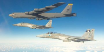 Des avions à réaction israéliens escortent un bombardier américain dans le Golfe dans une nouvelle démonstration de force envers l’Iran