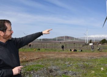 Le président Herzog, lors d’une visite surprise au Golan, s’en prend à la Russie