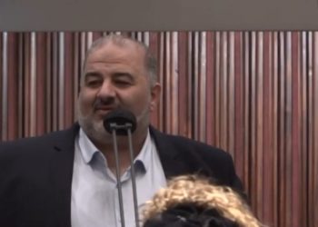 La coalition tente de calmer le RAAM (Après l’approbation de la loi sur la citoyenneté contre le regroupement familial)