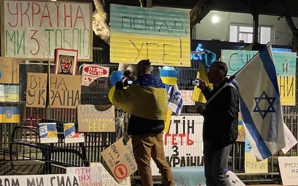 Guerre des mots : La Russie demande à « informer » les membres de la Knesset avant le discours de Zelensky