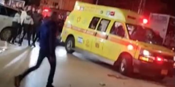 Meurtre dans le secteur arabe : Un homme de 25 ans tué par balle, deux autres modérément blessés