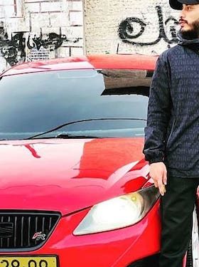 « Que feriez-vous si votre voiture volée se retrouvait dans une photo à côté d’un terroriste à Jénine ? »