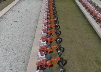 Israël inaugure la toute première flotte de vélos électriques pour les premiers secours