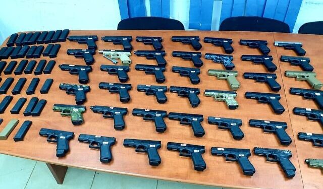 Deux Arabes israéliens ont tenté de passer des armes en contrebande et de planifier un enlèvement pour le Hezbollah