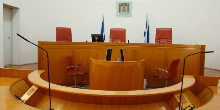 La Haute Cour d’Israël juge que les paiements de l’AP aux terroristes et leurs familles sont une « autorisation d’attaques »