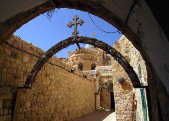 Les pèlerinages à Jérusalem reprennent : 680 Égyptiens coptes s&rsquo;envolent pour Israël