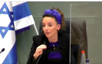 Une bombe : La présidente de la coalition quitte son poste, l’opposition est à une voix de renverser le gouvernement Bennet