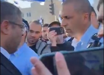 Ben Gvir se joint aux manifestants et promet de se rendre à la Porte de Damas si un accord n’est pas conclu