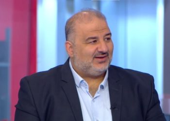 Le chef du Ra’am appelle au calme à Jérusalem et insiste sur l’engagement de son parti dans la coalition