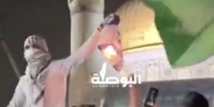 Un cheikh de Jérusalem-Est inculpé pour incitation à la violence dans un discours prononcé à la mosquée Al-Aqsa