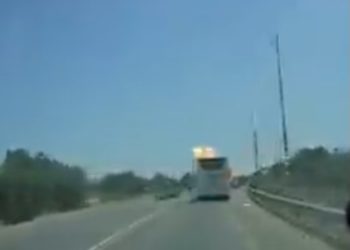 Des Palestiniens lancent des cocktails Molotov sur un bus israélien en Samarie